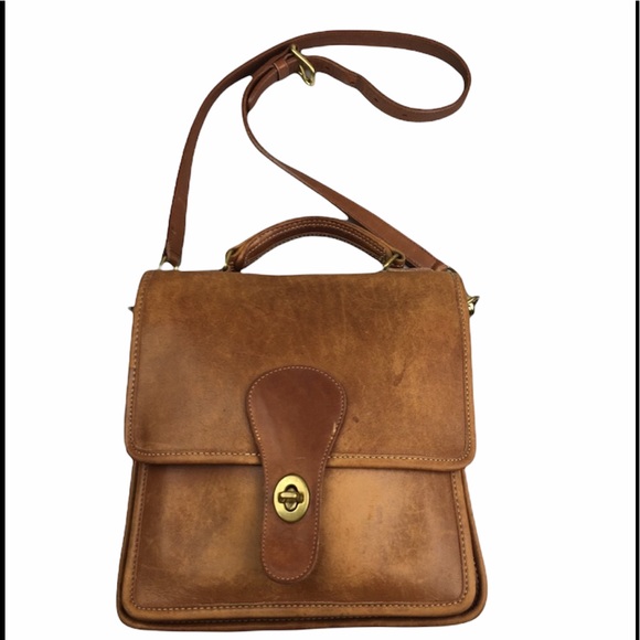 Coach Handbags - Vintage authentic Coach tan station bag